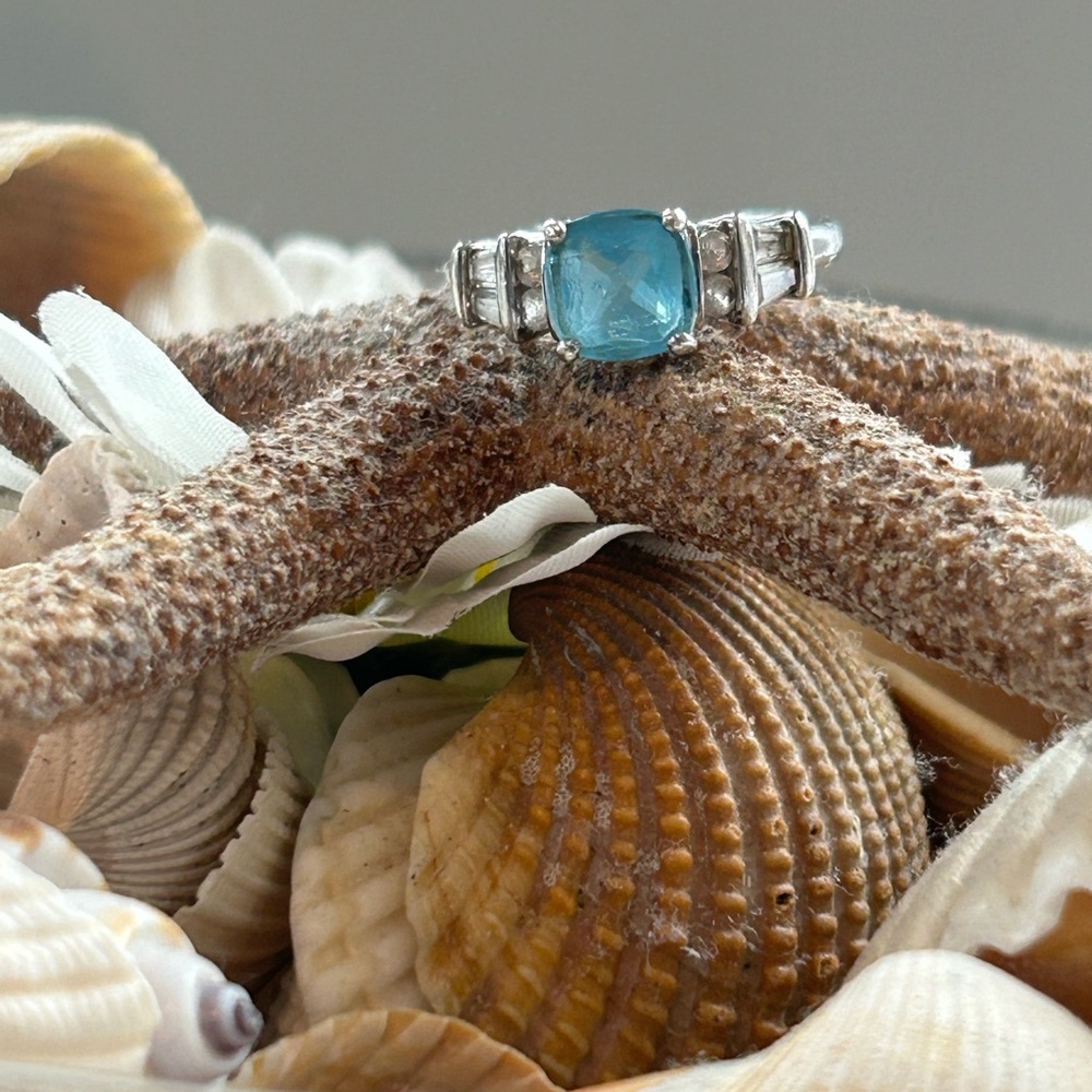 Elegant Blue Gemstone Silver Ring